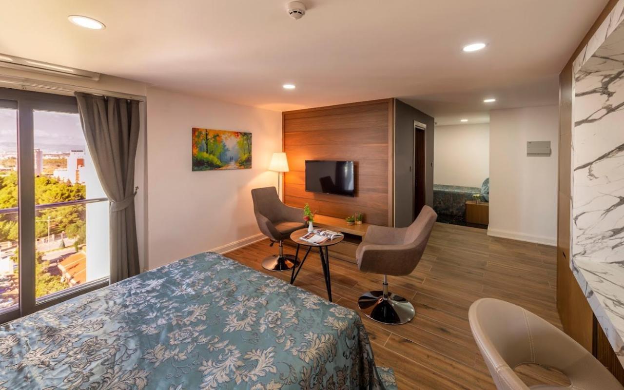 Novel Centre Point Hotel Фамагуста Екстер'єр фото