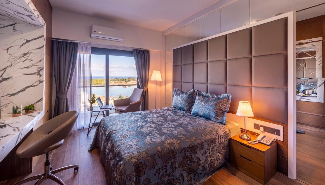 Novel Centre Point Hotel Фамагуста Екстер'єр фото
